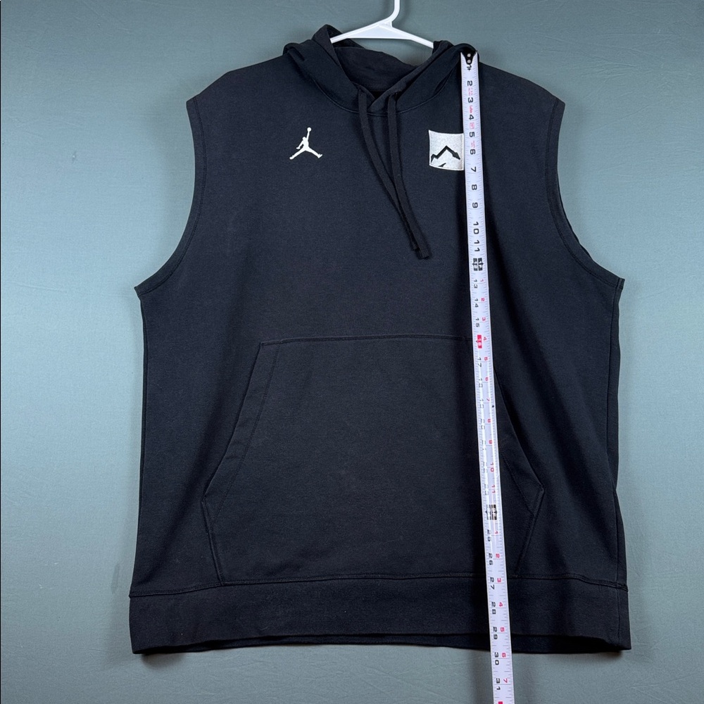 Michael Jordon Black Sleeveless Hoodie with Logo - Picture 9 of 11